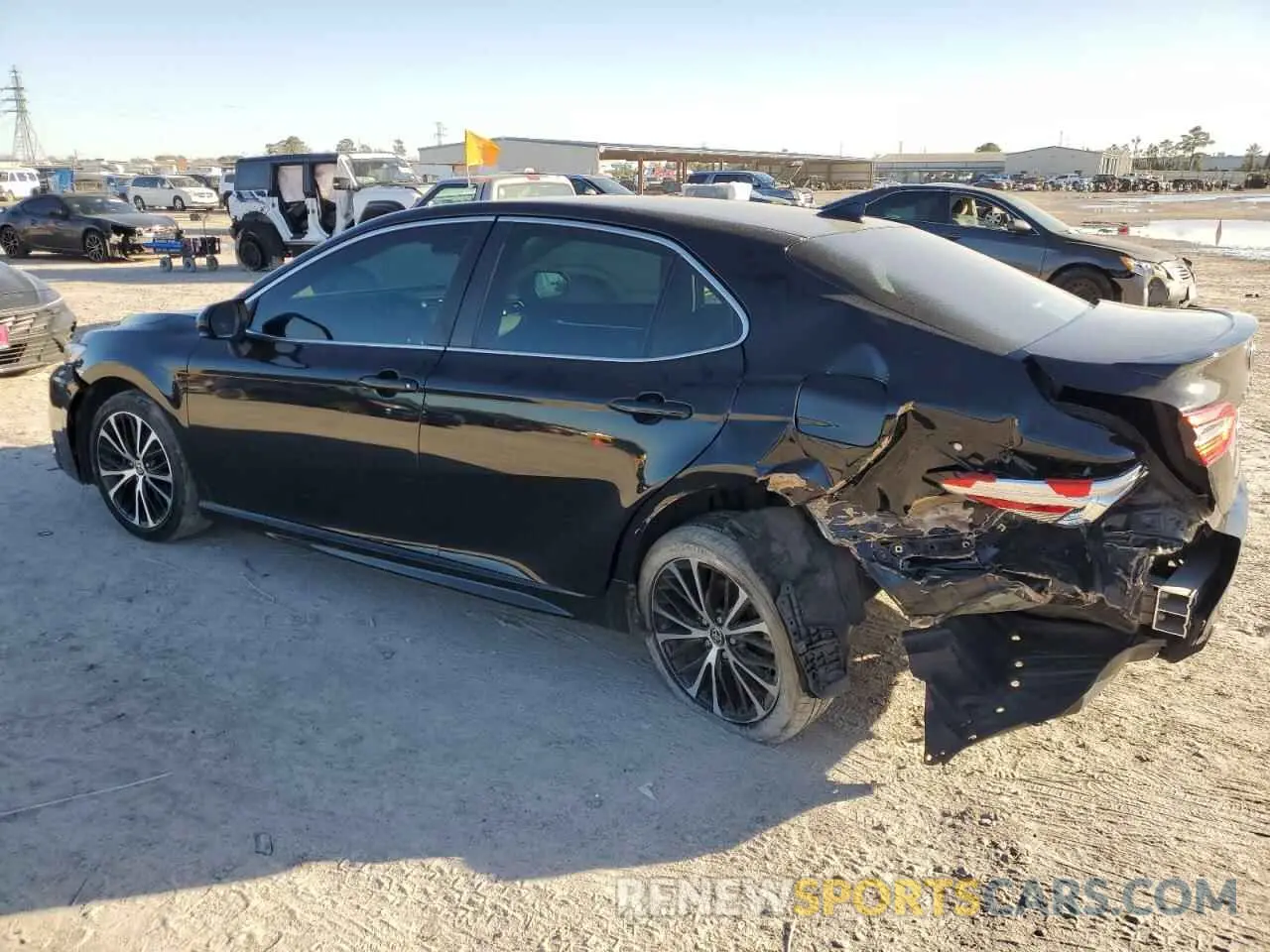 2 fotografías del automóvil dañado 4T1G11AK7LU370985 TOYOTA CAMRY 2020