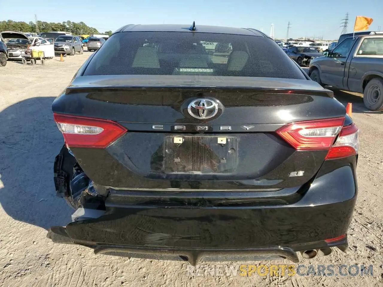 6 fotografías del automóvil dañado 4T1G11AK7LU370985 TOYOTA CAMRY 2020