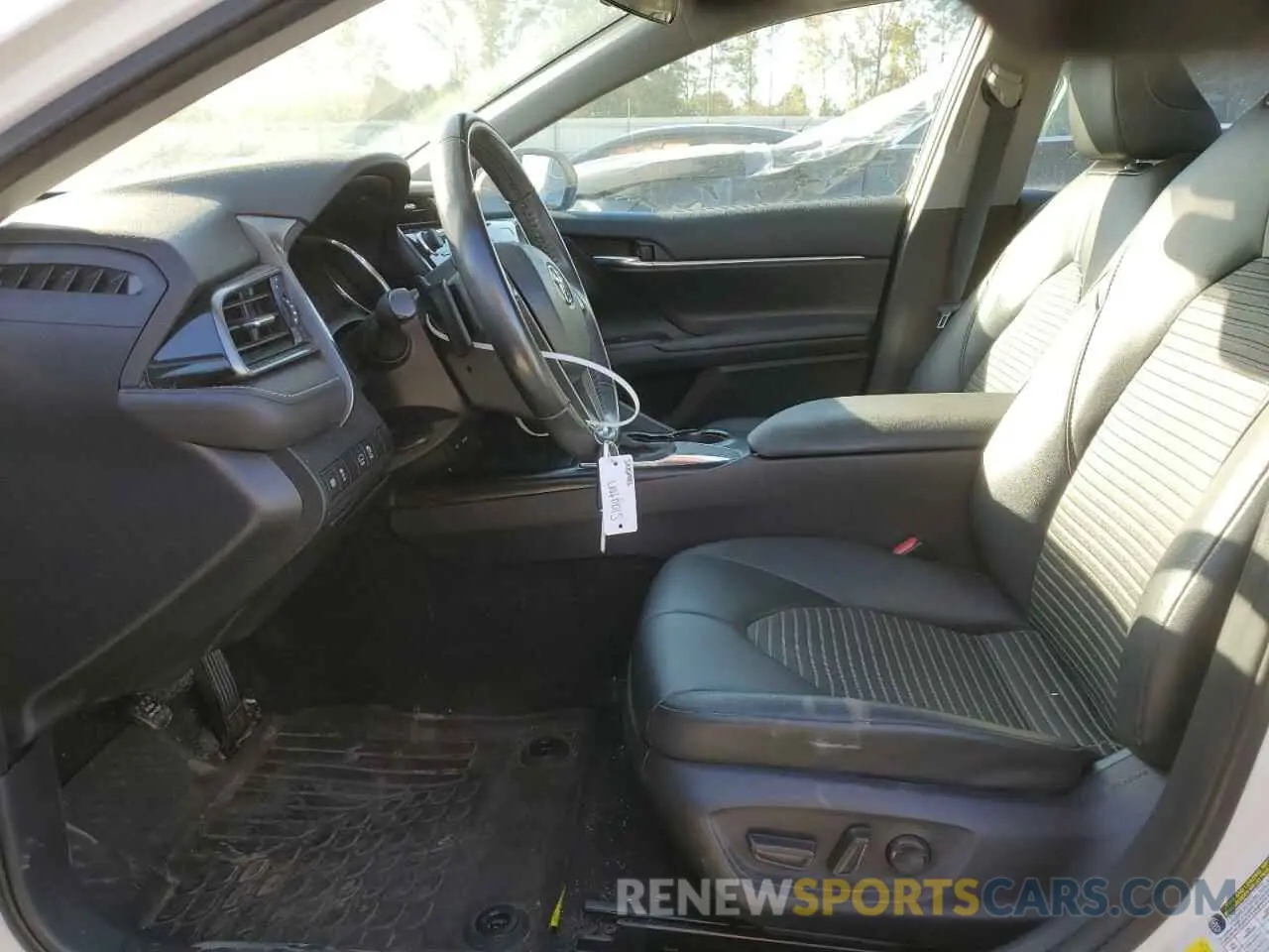 7 fotografías del automóvil dañado 4T1G11AK7LU381534 TOYOTA CAMRY 2020