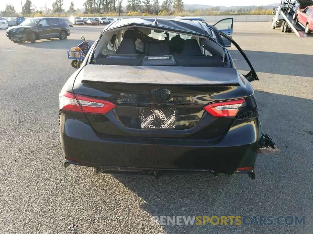 6 fotografías del automóvil dañado 4T1G11AK7LU401006 TOYOTA CAMRY 2020
