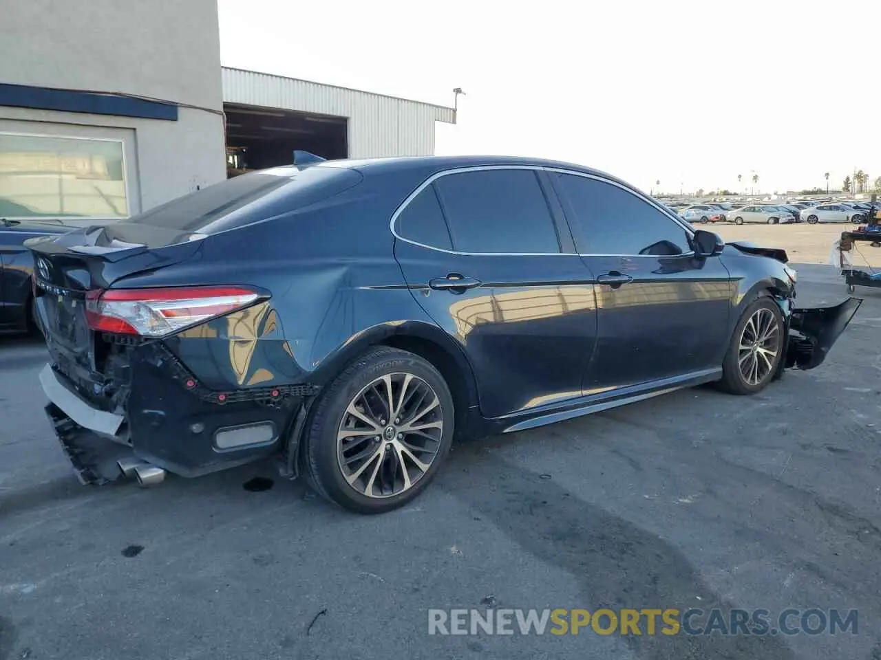 3 fotografías del automóvil dañado 4T1G11AK7LU864134 TOYOTA CAMRY 2020