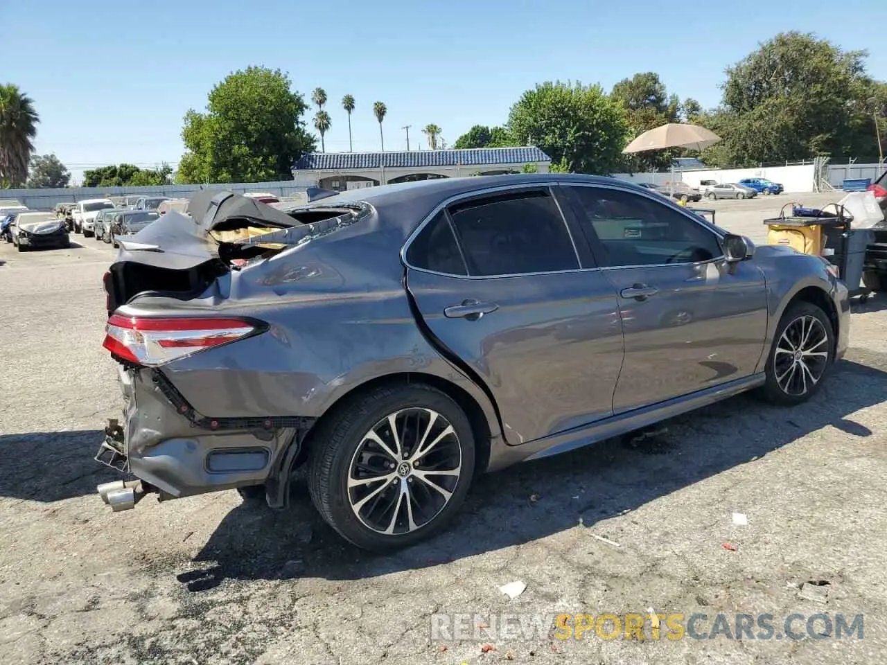 3 fotografías del automóvil dañado 4T1G11AK7LU883167 TOYOTA CAMRY 2020