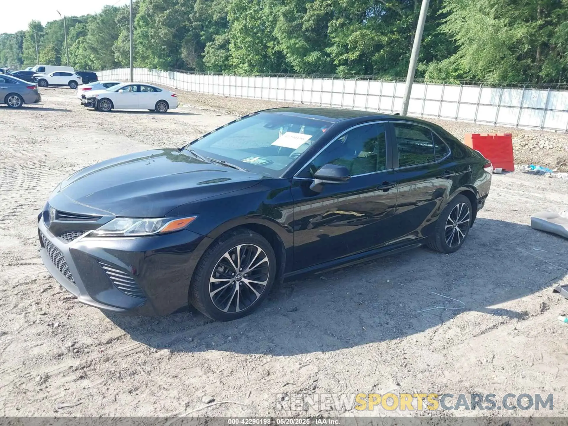 2 fotografías del automóvil dañado 4T1G11AK7LU905104 TOYOTA CAMRY 2020