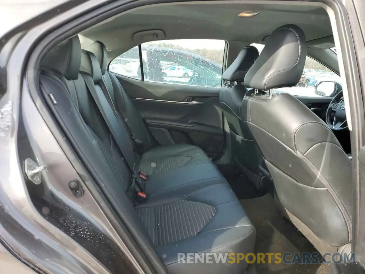 10 fotografías del automóvil dañado 4T1G11AK7LU918113 TOYOTA CAMRY 2020