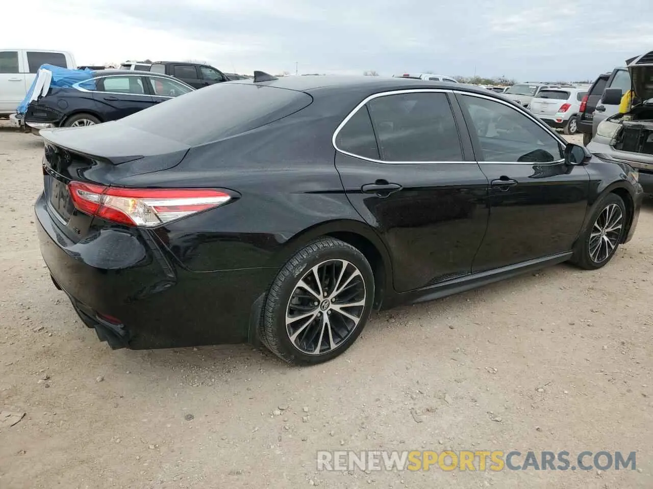3 fotografías del automóvil dañado 4T1G11AK7LU922212 TOYOTA CAMRY 2020