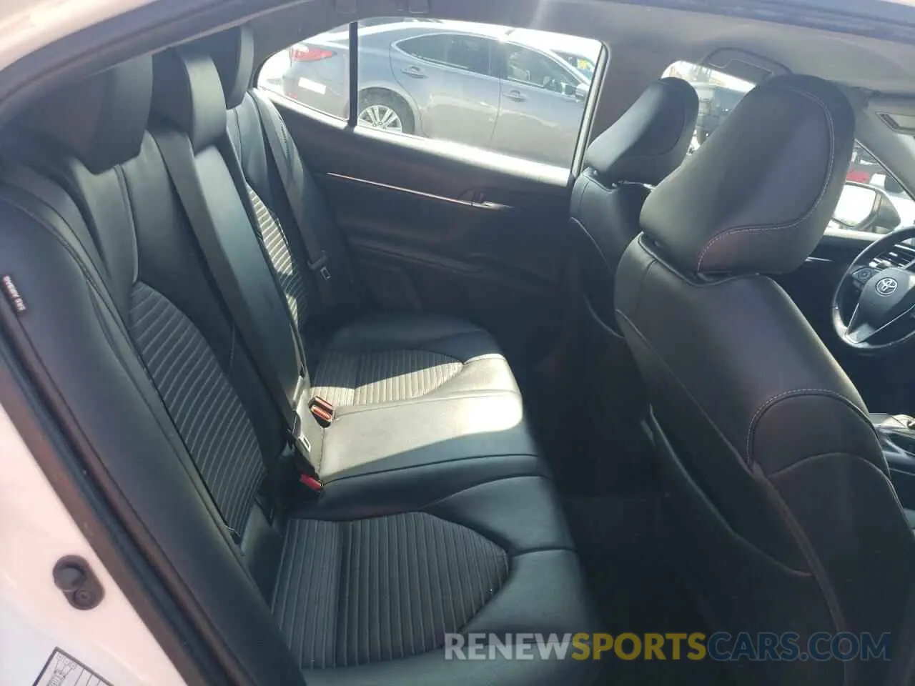 10 fotografías del automóvil dañado 4T1G11AK7LU928785 TOYOTA CAMRY 2020