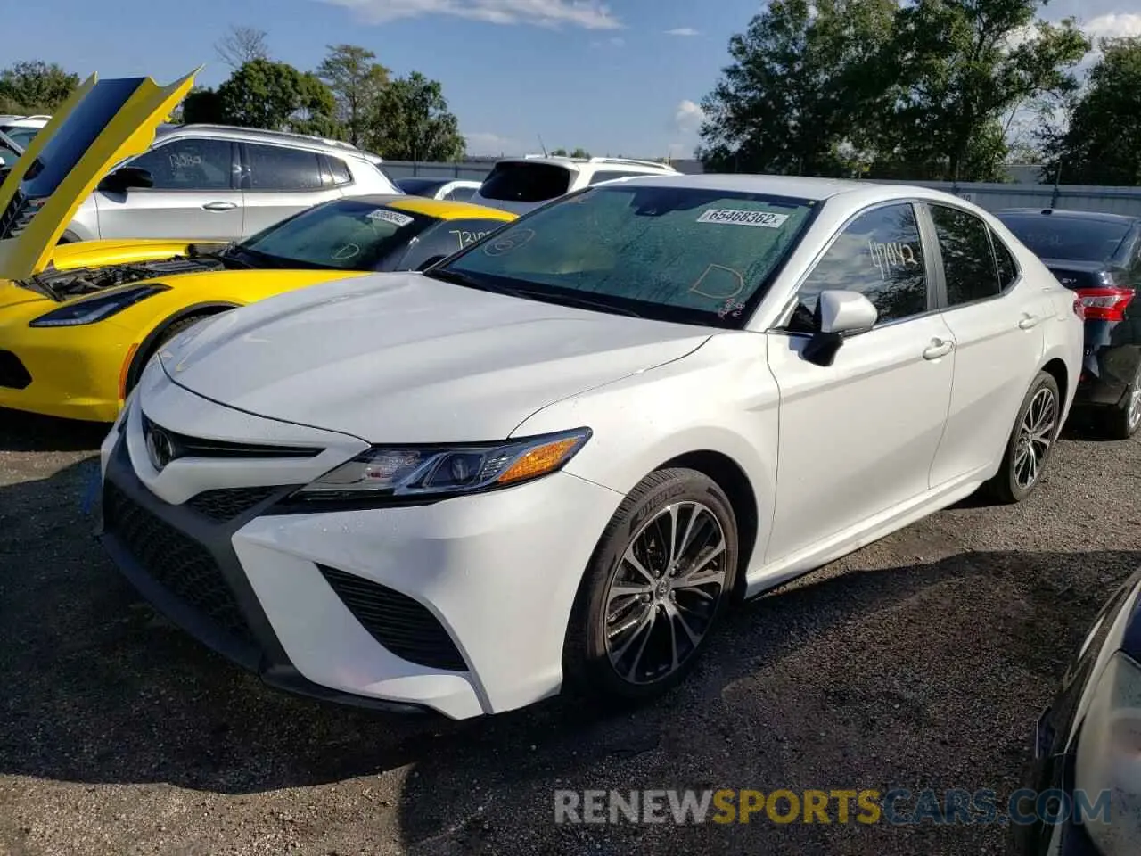 2 fotografías del automóvil dañado 4T1G11AK7LU938524 TOYOTA CAMRY 2020
