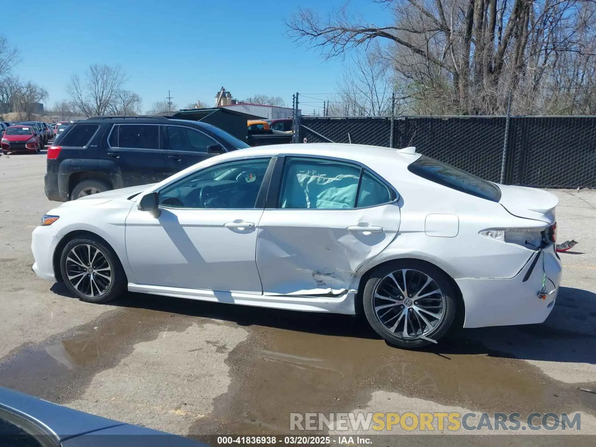 15 fotografías del automóvil dañado 4T1G11AK7LU960524 TOYOTA CAMRY 2020