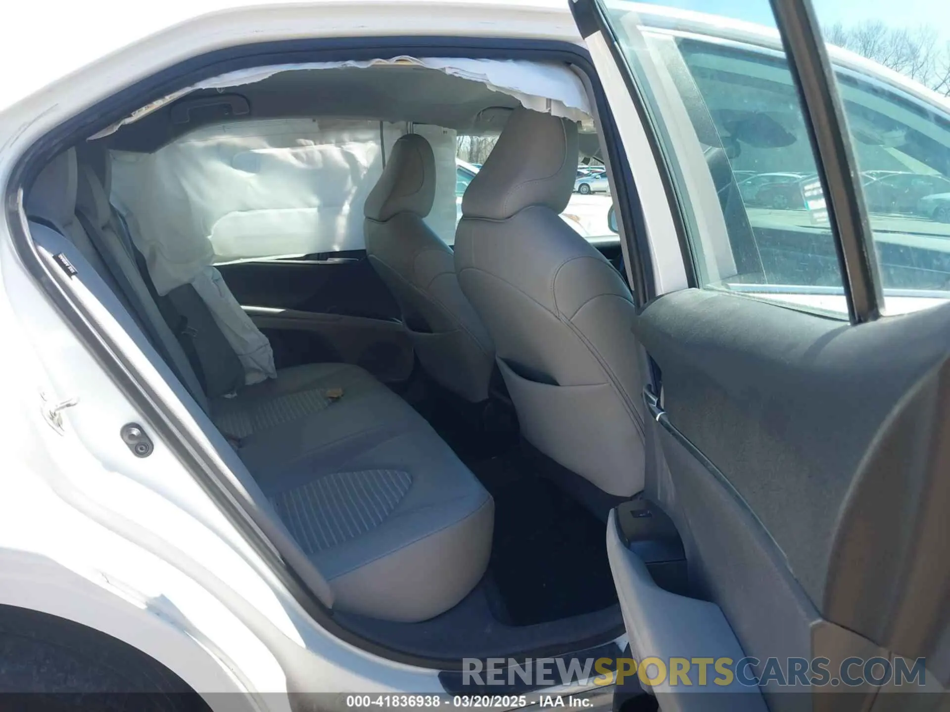 8 fotografías del automóvil dañado 4T1G11AK7LU960524 TOYOTA CAMRY 2020