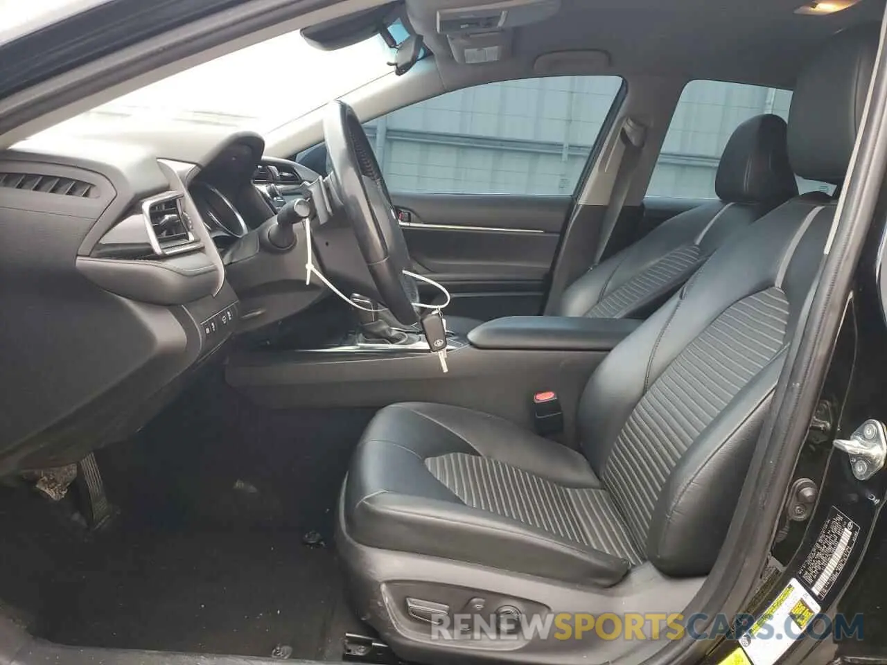7 fotografías del automóvil dañado 4T1G11AK7LU964332 TOYOTA CAMRY 2020