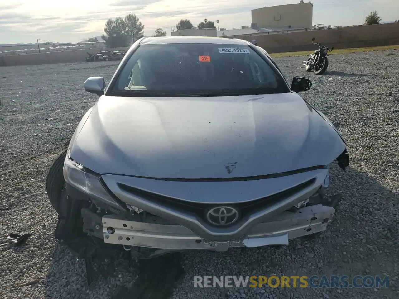 5 fotografías del automóvil dañado 4T1G11AK7LU965044 TOYOTA CAMRY 2020