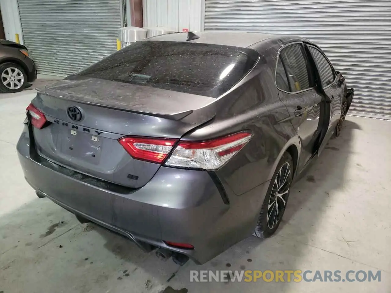 4 fotografías del automóvil dañado 4T1G11AK7LU967280 TOYOTA CAMRY 2020