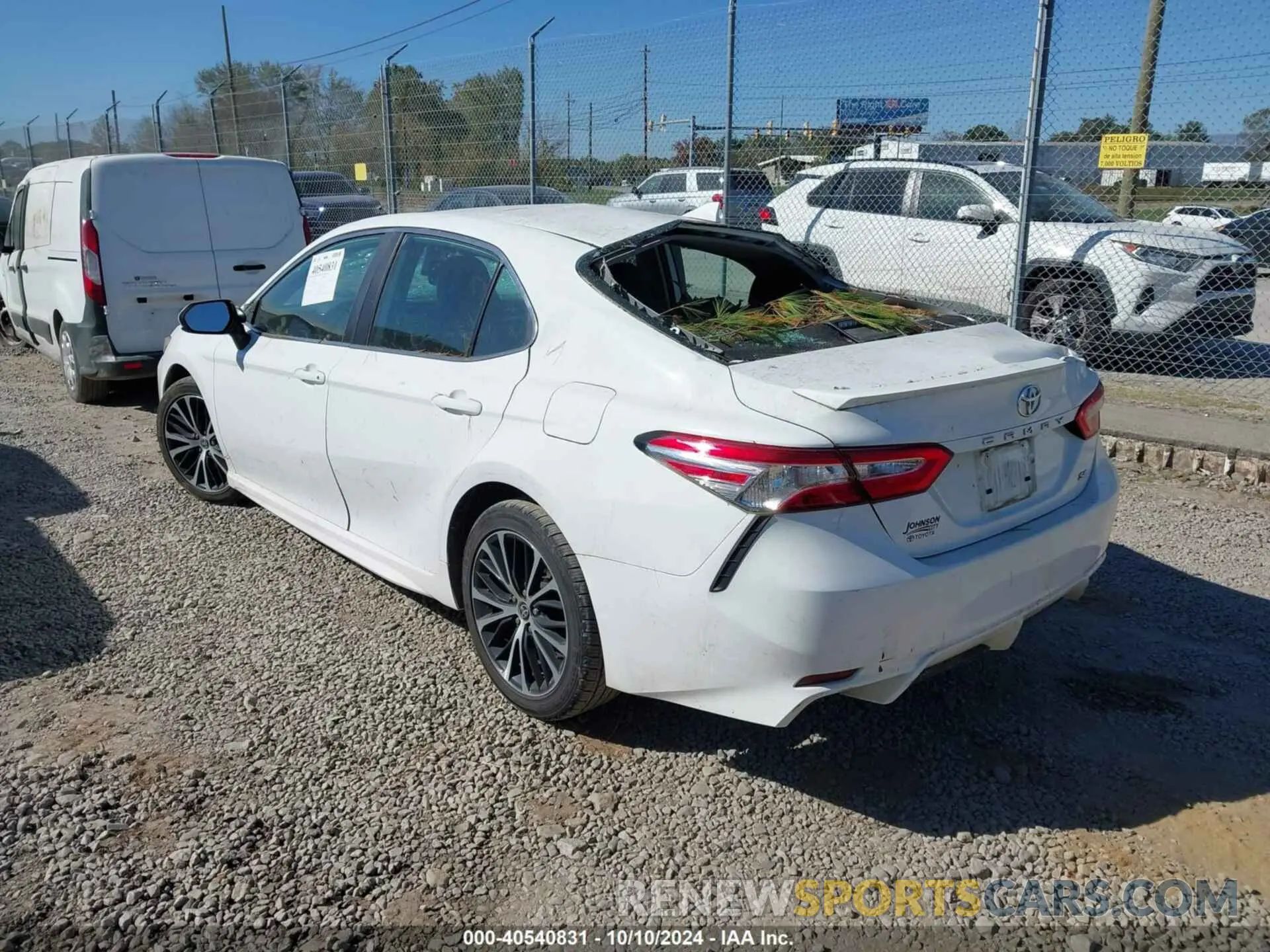 3 fotografías del automóvil dañado 4T1G11AK7LU967358 TOYOTA CAMRY 2020