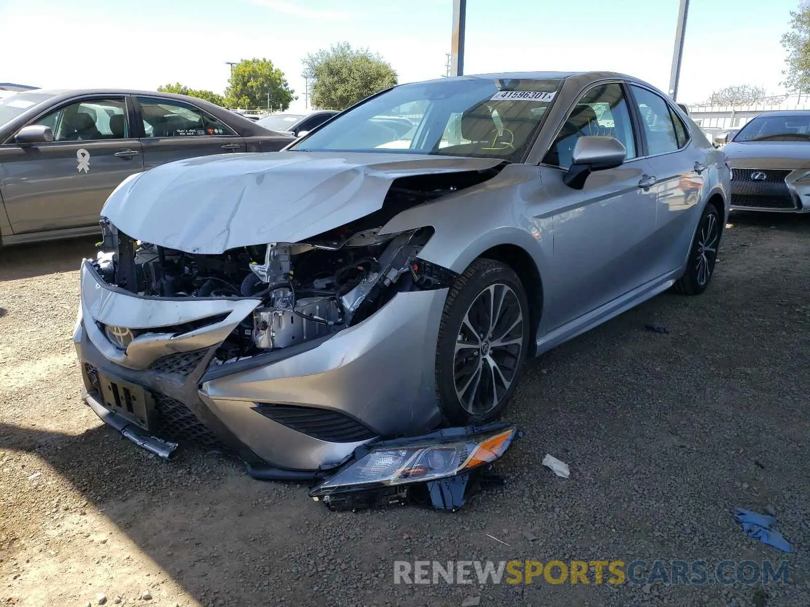 2 fotografías del automóvil dañado 4T1G11AK7LU969191 TOYOTA CAMRY 2020