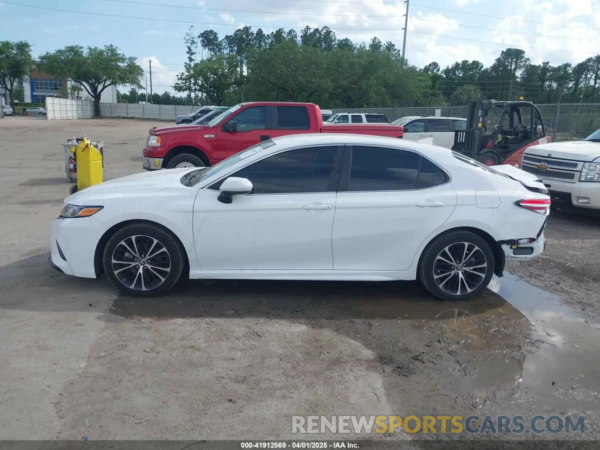 14 fotografías del automóvil dañado 4T1G11AK7LU975234 TOYOTA CAMRY 2020