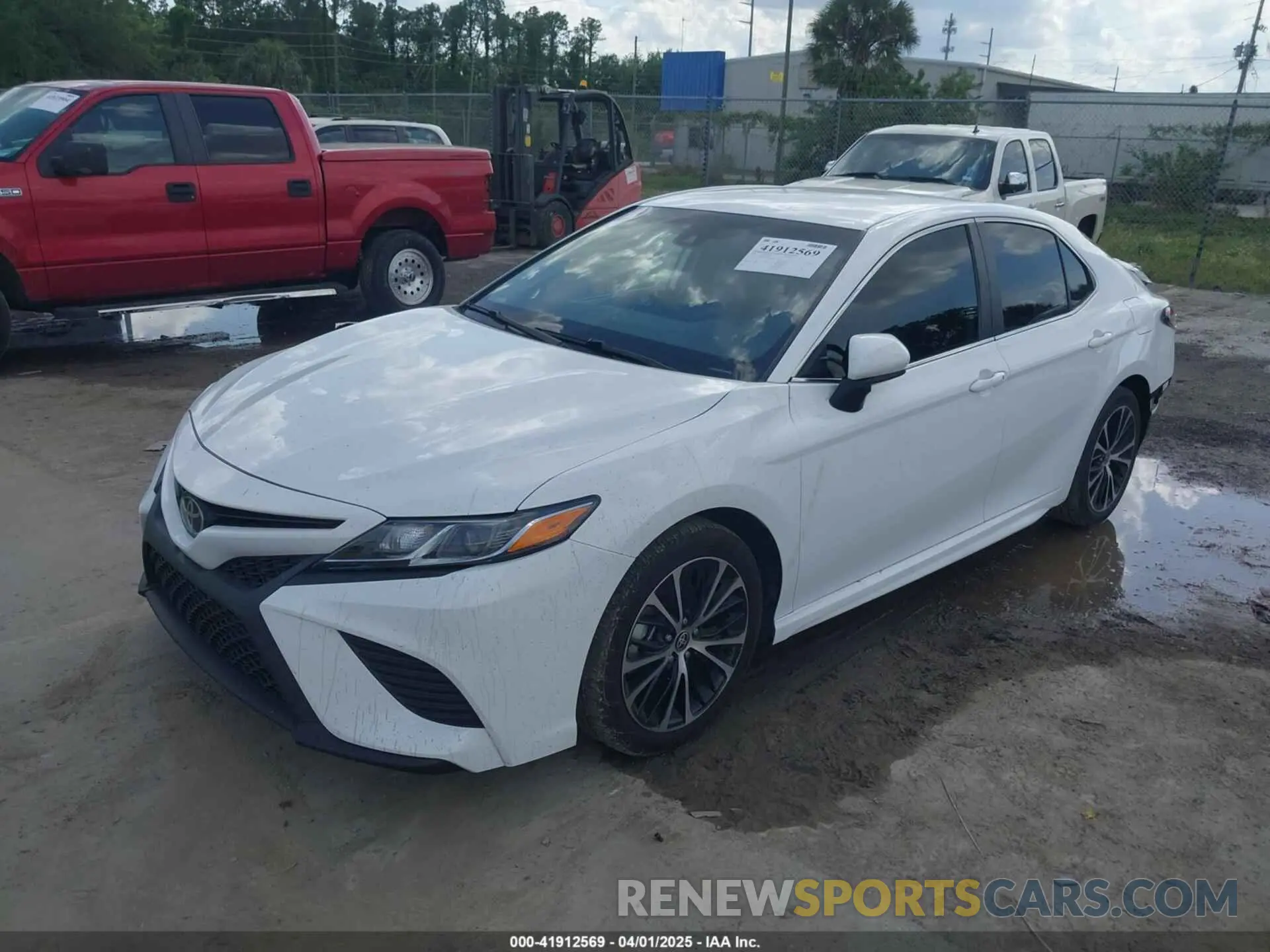 2 fotografías del automóvil dañado 4T1G11AK7LU975234 TOYOTA CAMRY 2020