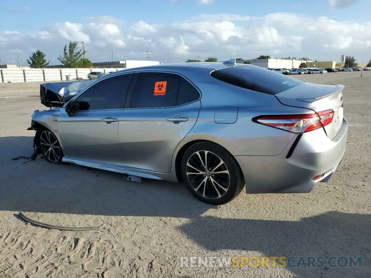 2 fotografías del automóvil dañado 4T1G11AK7LU983771 TOYOTA CAMRY 2020