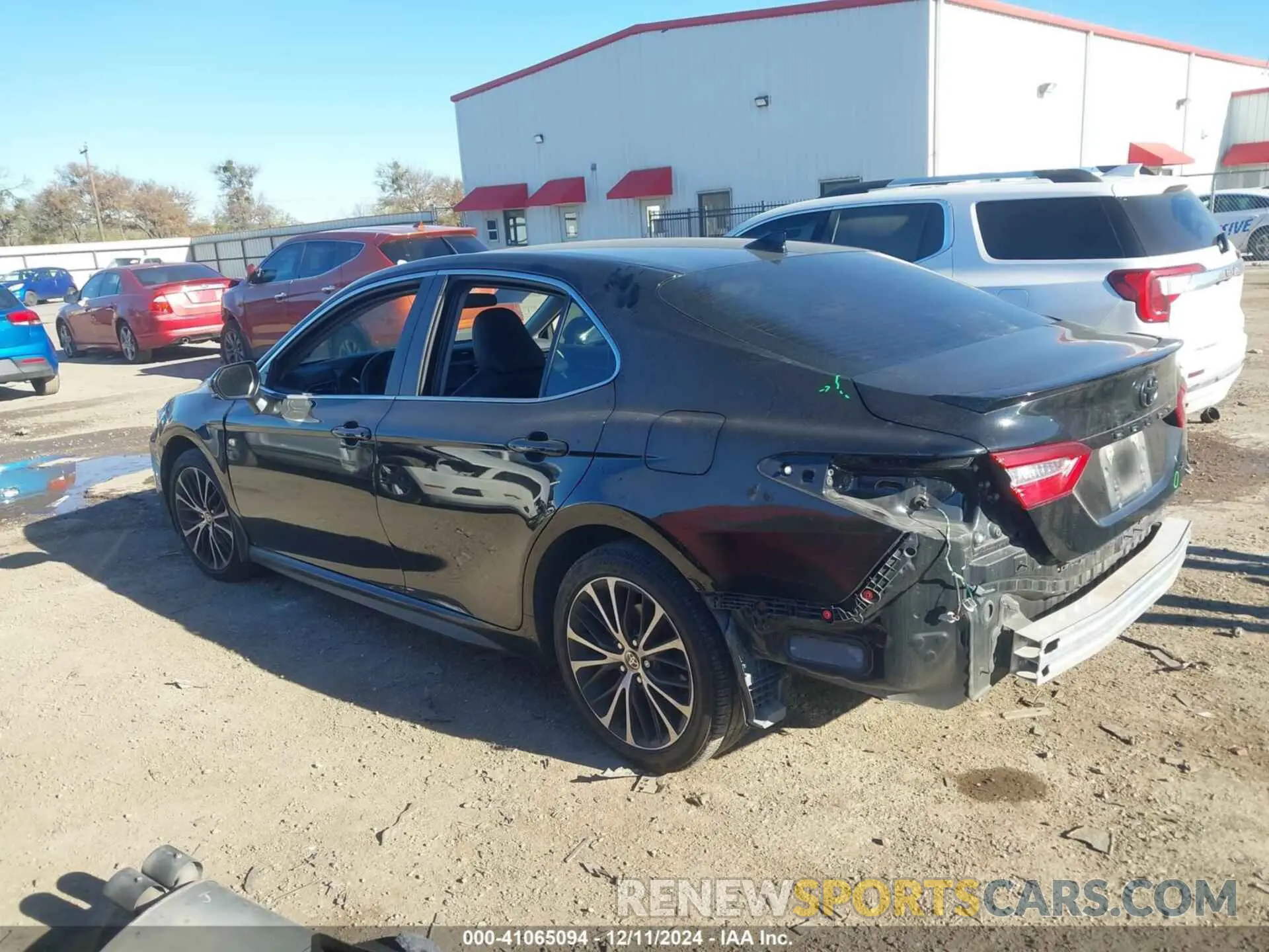 3 fotografías del automóvil dañado 4T1G11AK7LU986010 TOYOTA CAMRY 2020
