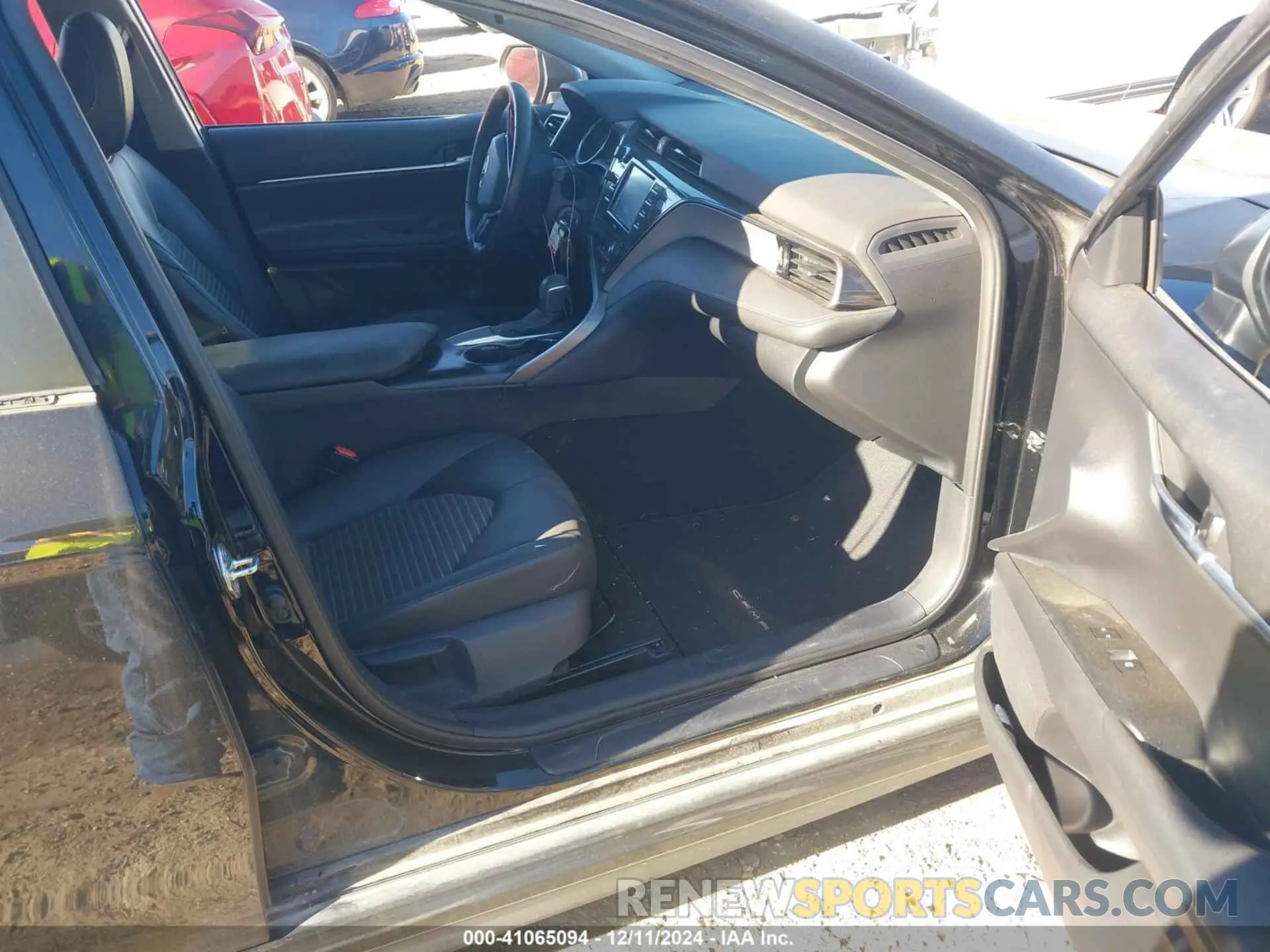 5 fotografías del automóvil dañado 4T1G11AK7LU986010 TOYOTA CAMRY 2020