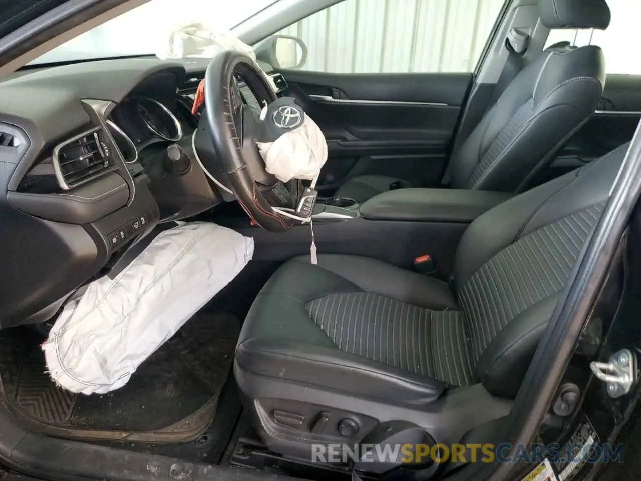 7 fotografías del automóvil dañado 4T1G11AK8LU315106 TOYOTA CAMRY 2020