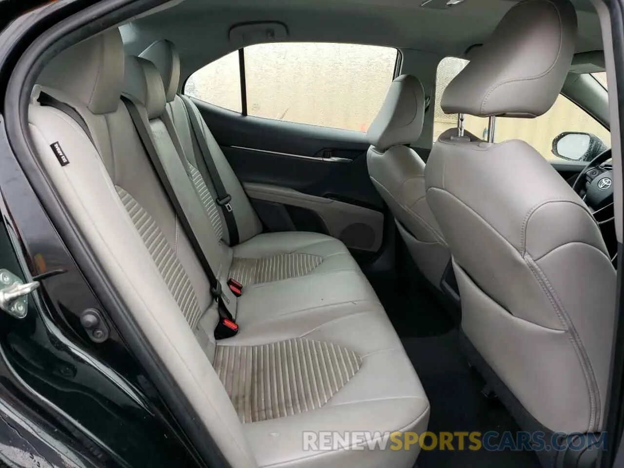 10 fotografías del automóvil dañado 4T1G11AK8LU327742 TOYOTA CAMRY 2020