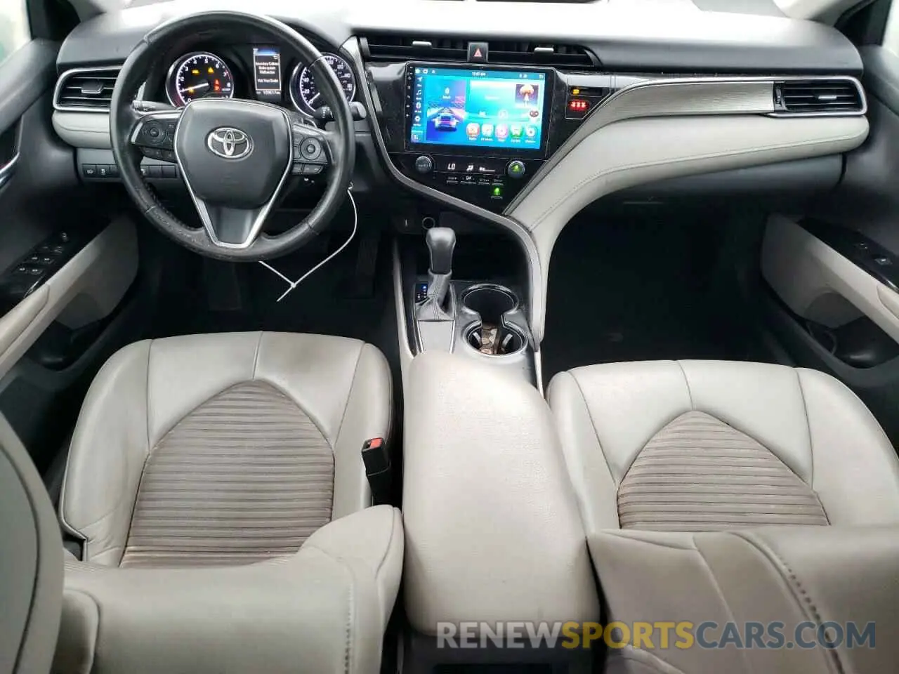 8 fotografías del automóvil dañado 4T1G11AK8LU327742 TOYOTA CAMRY 2020