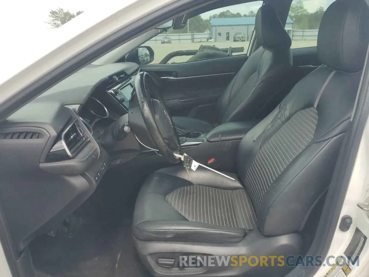 7 fotografías del automóvil dañado 4T1G11AK8LU356271 TOYOTA CAMRY 2020