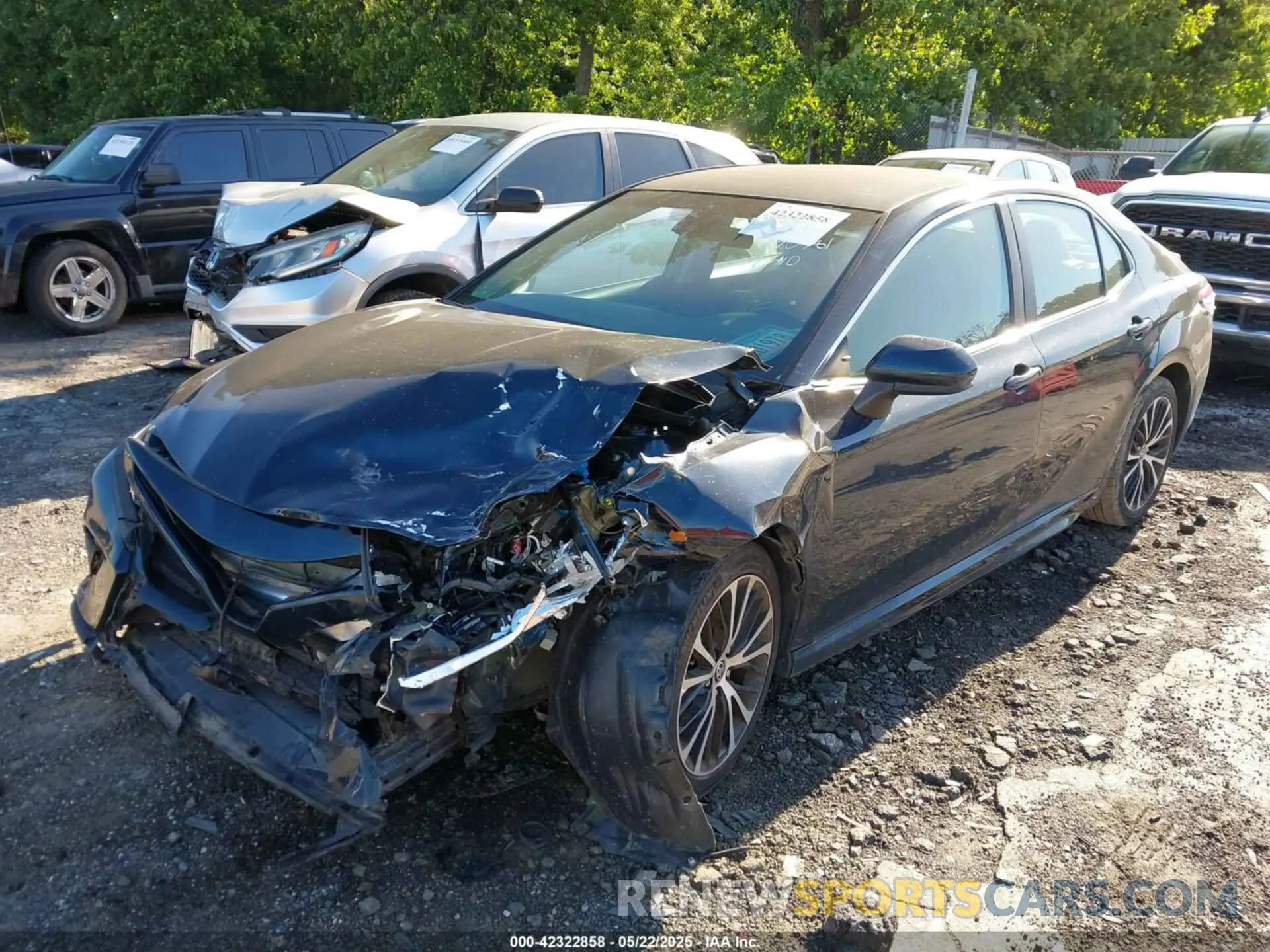 2 fotografías del automóvil dañado 4T1G11AK8LU362751 TOYOTA CAMRY 2020