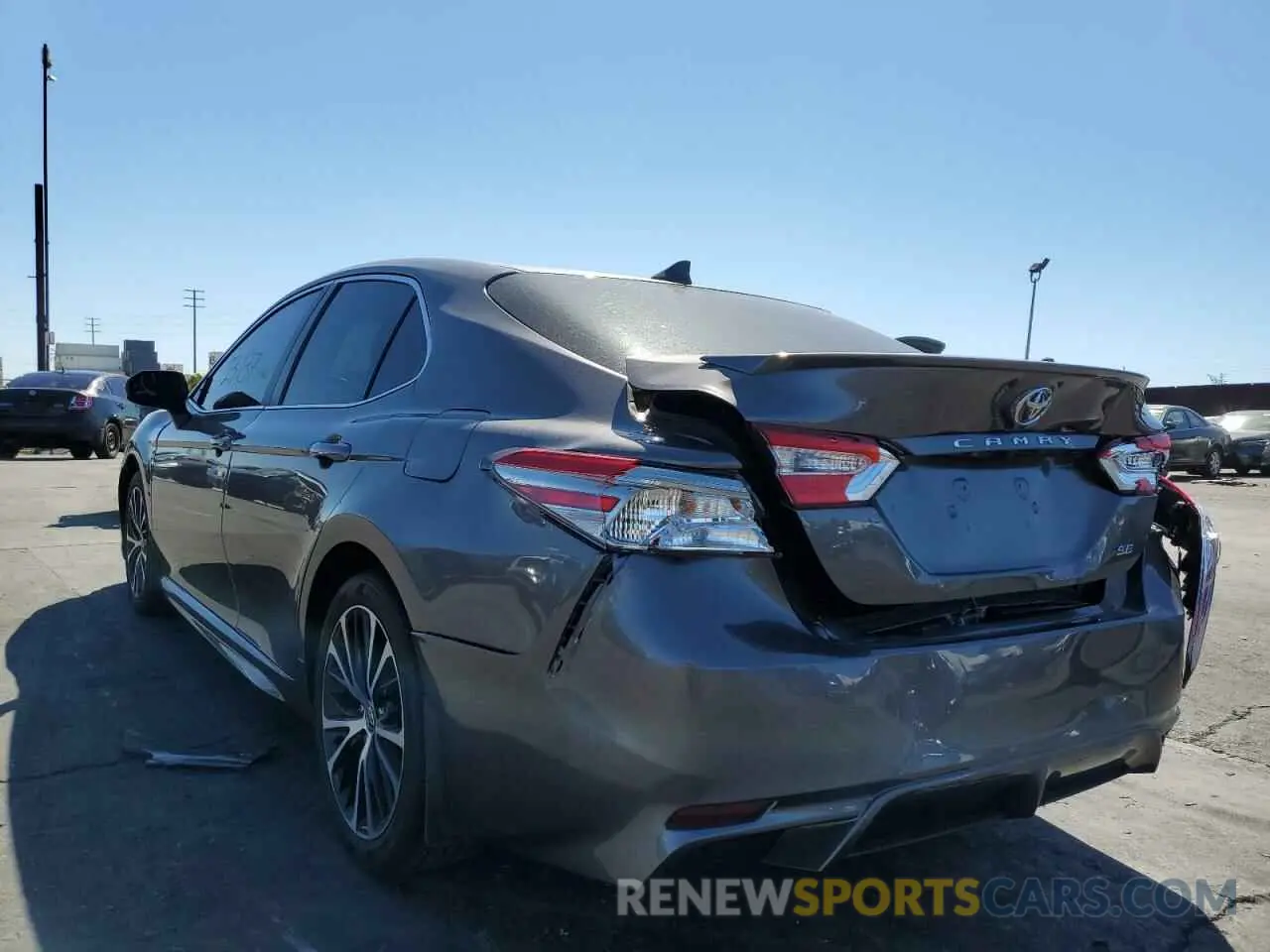 3 fotografías del automóvil dañado 4T1G11AK8LU506427 TOYOTA CAMRY 2020