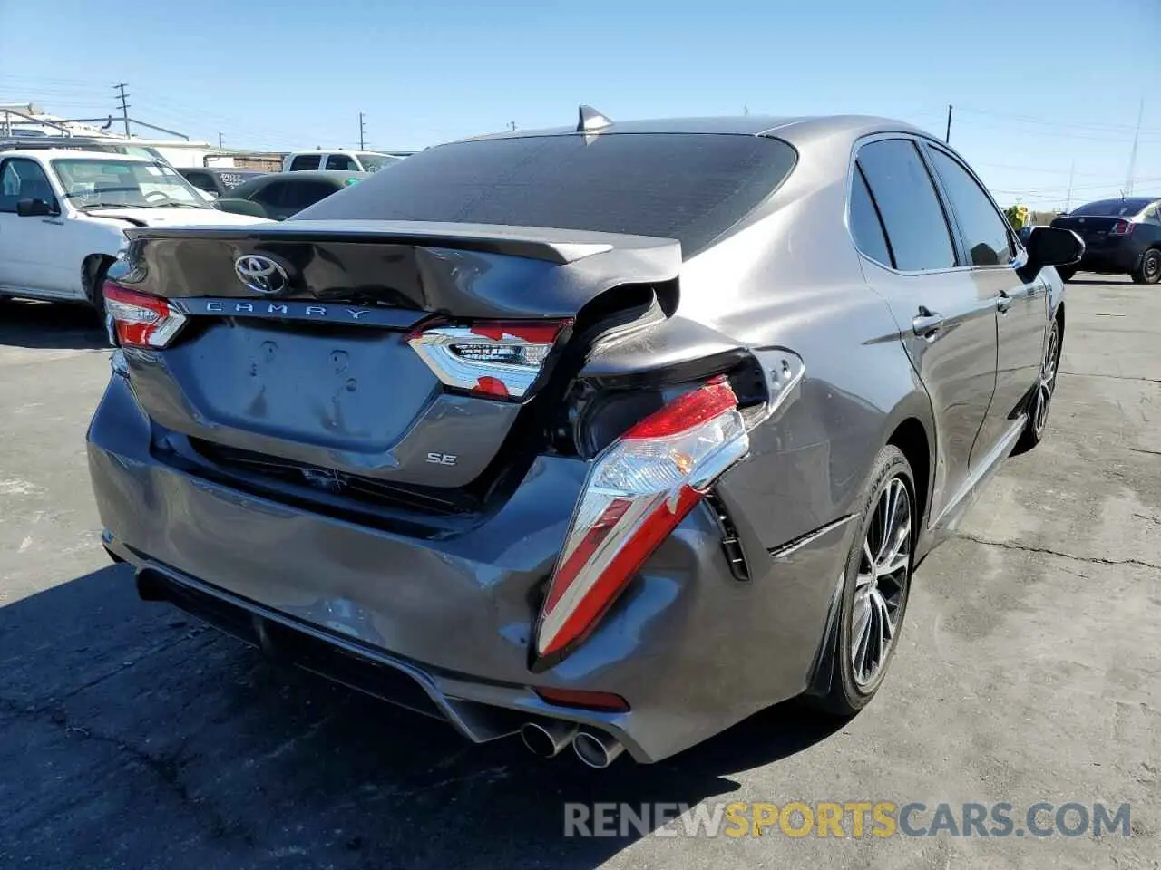 4 fotografías del automóvil dañado 4T1G11AK8LU506427 TOYOTA CAMRY 2020