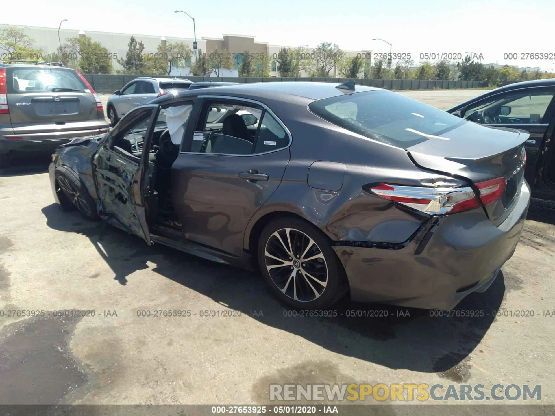 3 fotografías del automóvil dañado 4T1G11AK8LU872629 TOYOTA CAMRY 2020