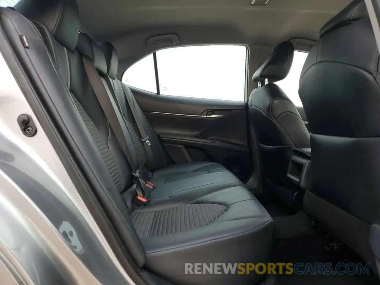 10 fotografías del automóvil dañado 4T1G11AK8LU886871 TOYOTA CAMRY 2020