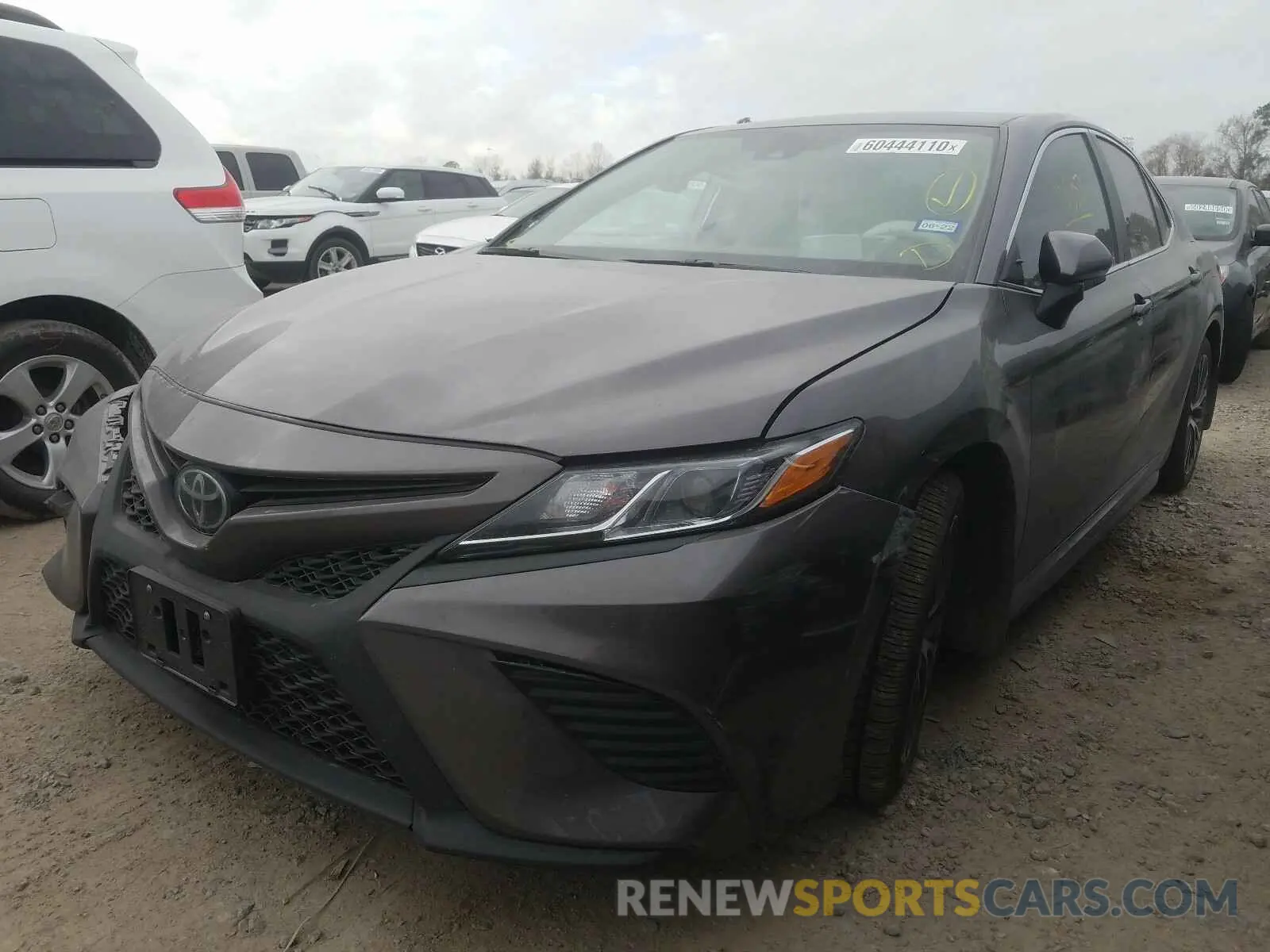 2 fotografías del automóvil dañado 4T1G11AK8LU887888 TOYOTA CAMRY 2020