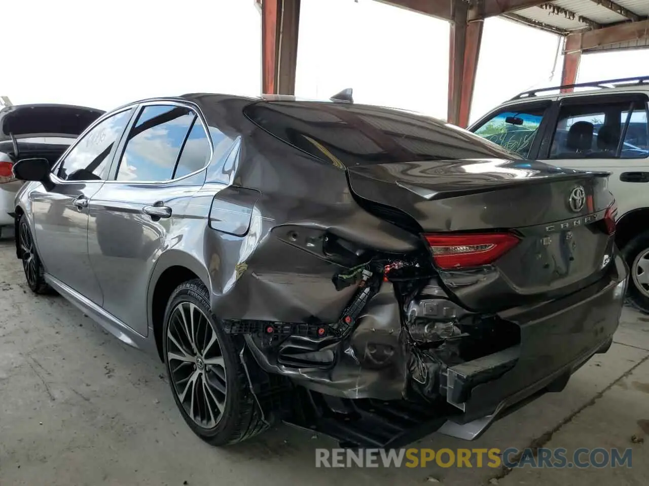 3 fotografías del automóvil dañado 4T1G11AK8LU889981 TOYOTA CAMRY 2020