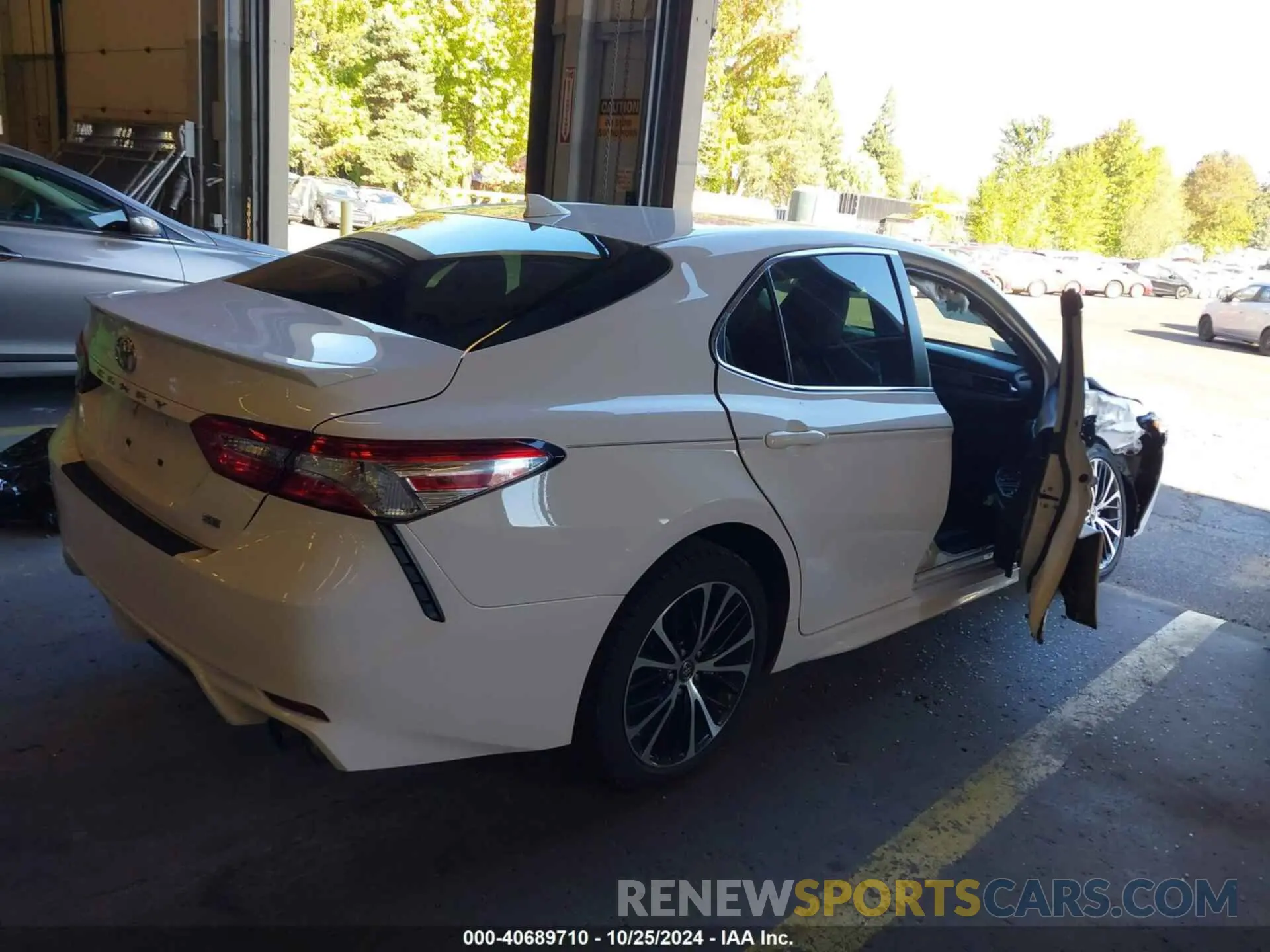 4 fotografías del automóvil dañado 4T1G11AK8LU894677 TOYOTA CAMRY 2020