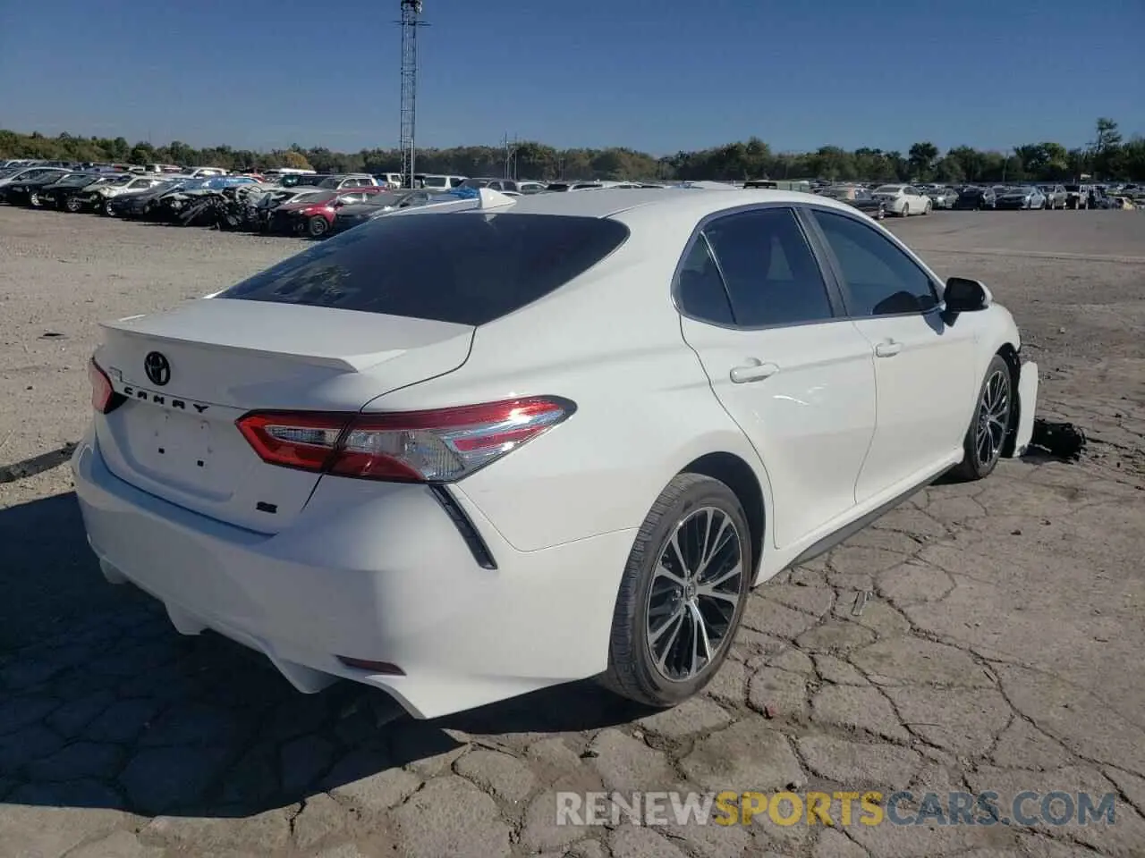4 fotografías del automóvil dañado 4T1G11AK8LU896333 TOYOTA CAMRY 2020