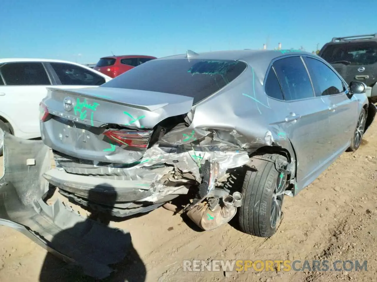 4 fotografías del automóvil dañado 4T1G11AK8LU927502 TOYOTA CAMRY 2020