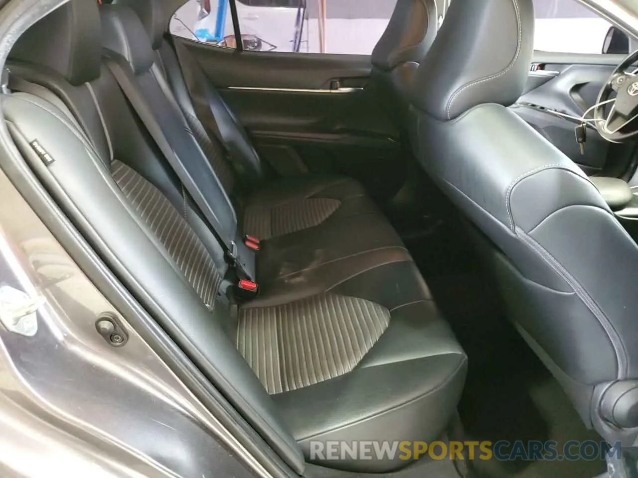 10 fotografías del automóvil dañado 4T1G11AK8LU930853 TOYOTA CAMRY 2020
