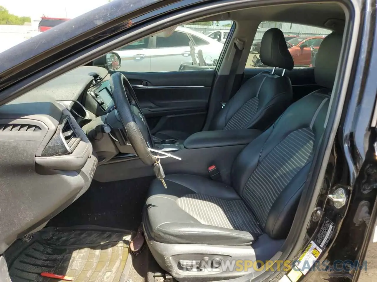 7 fotografías del automóvil dañado 4T1G11AK8LU947443 TOYOTA CAMRY 2020