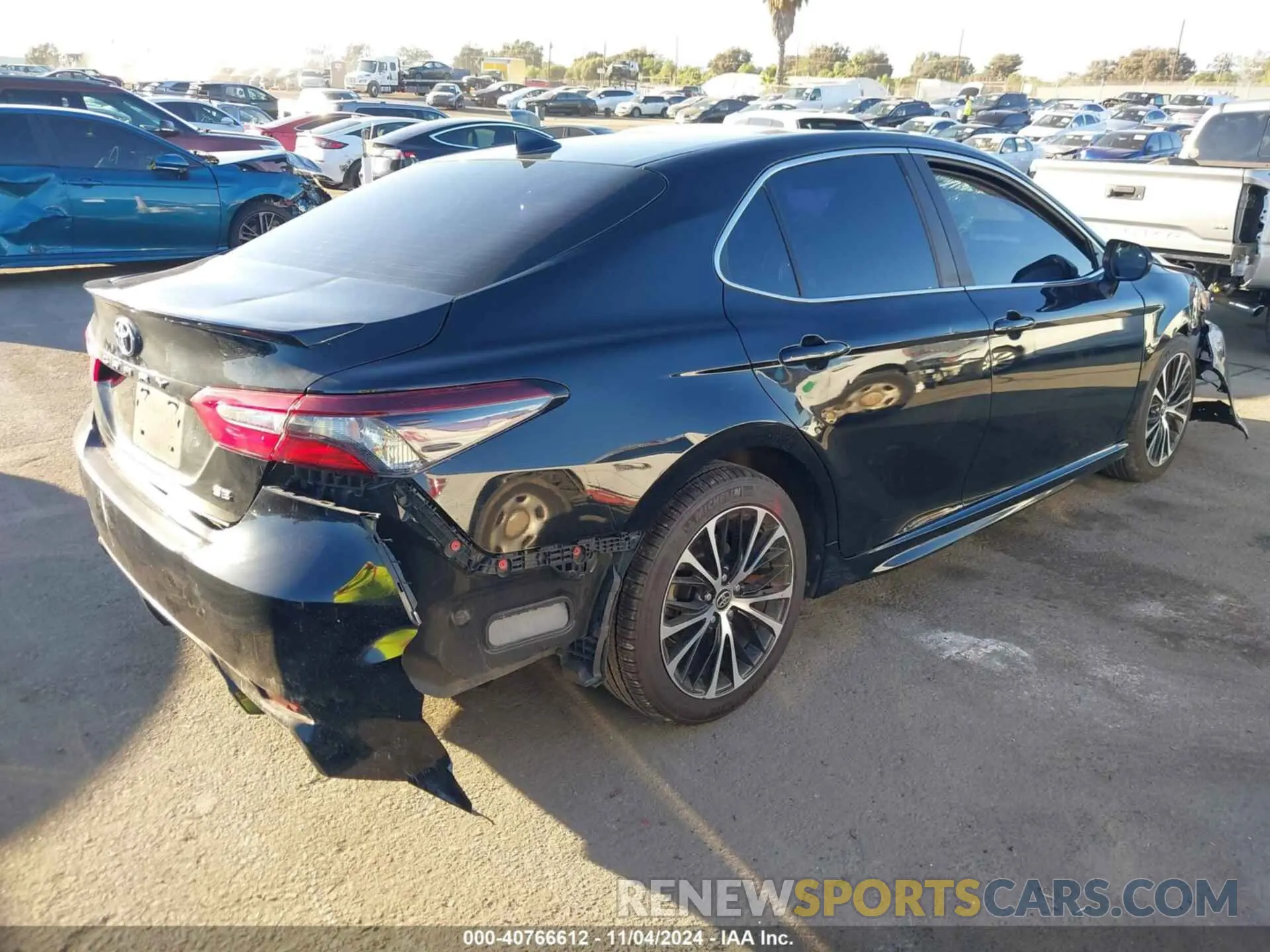 4 fotografías del automóvil dañado 4T1G11AK8LU947944 TOYOTA CAMRY 2020