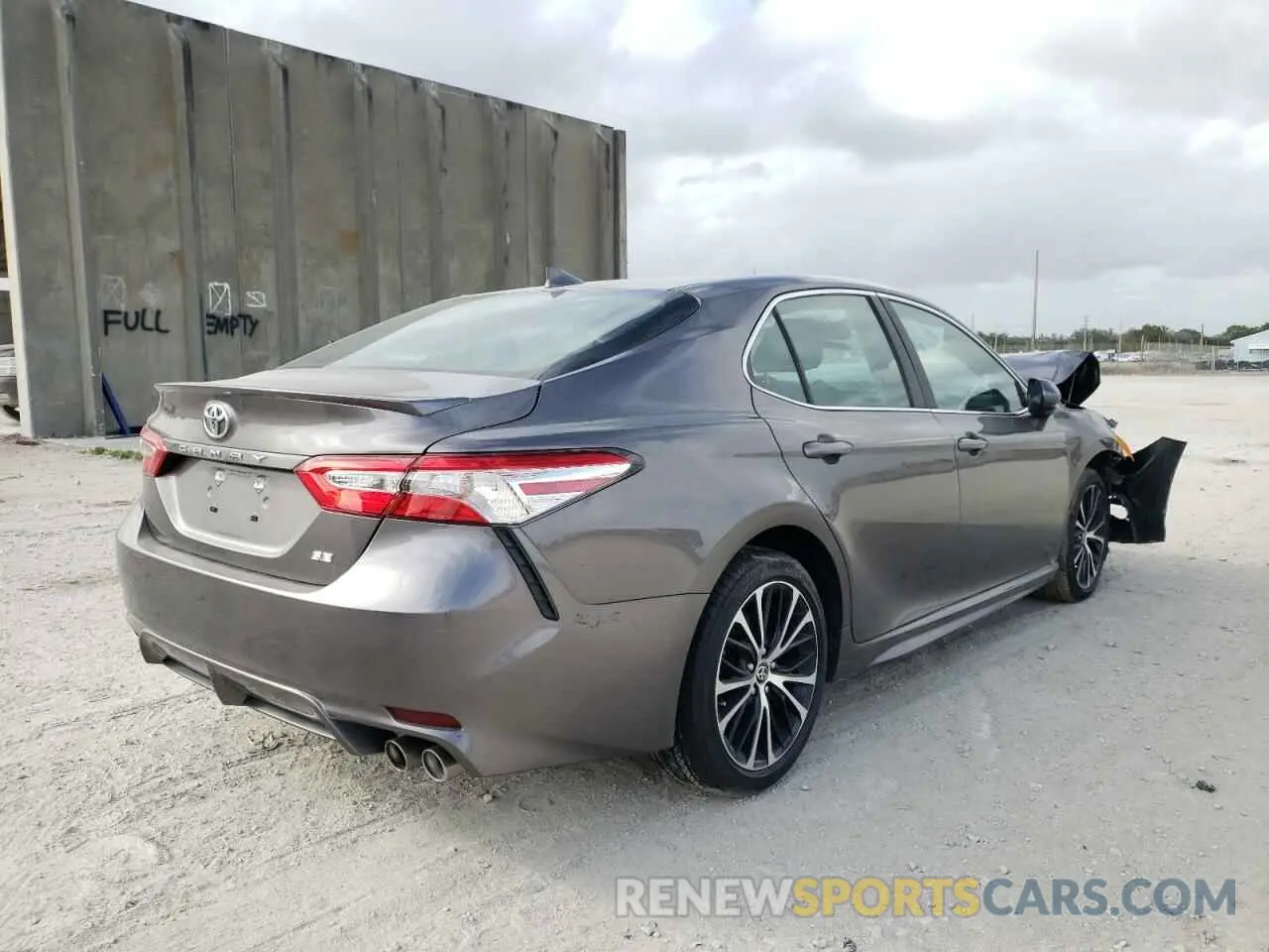 4 fotografías del automóvil dañado 4T1G11AK8LU951640 TOYOTA CAMRY 2020