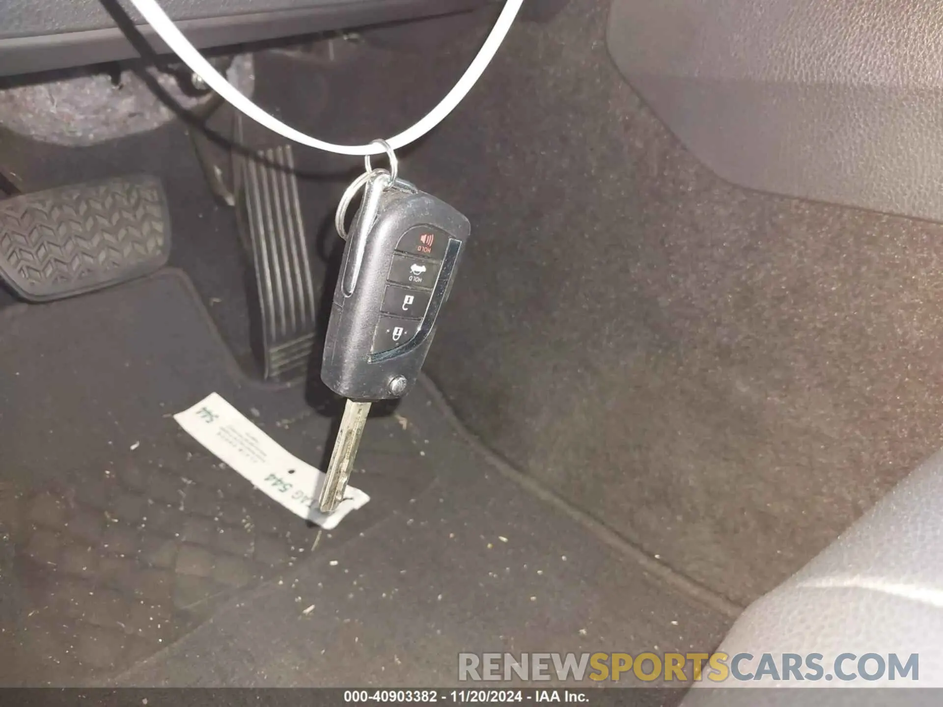 11 fotografías del automóvil dañado 4T1G11AK8LU957745 TOYOTA CAMRY 2020
