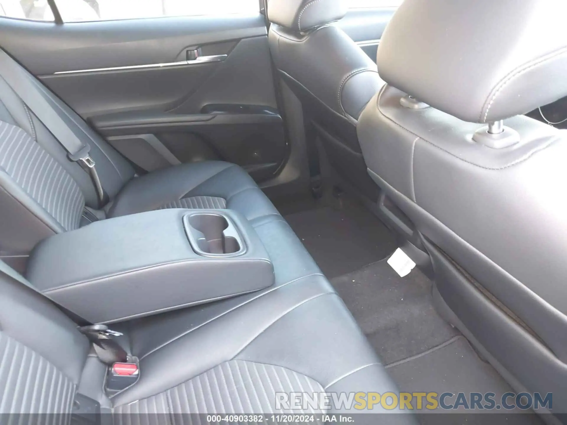 8 fotografías del automóvil dañado 4T1G11AK8LU957745 TOYOTA CAMRY 2020