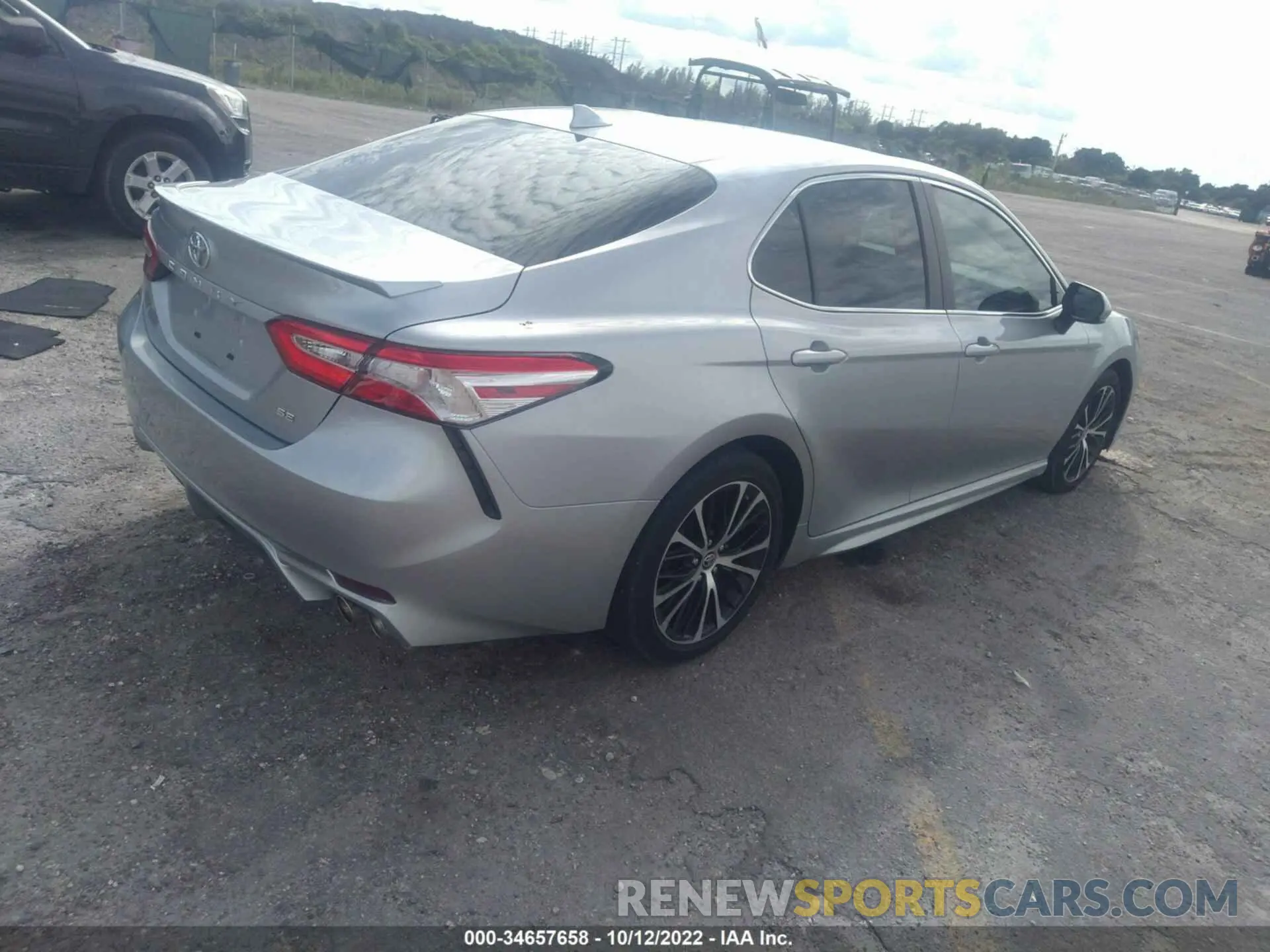 4 fotografías del automóvil dañado 4T1G11AK8LU958314 TOYOTA CAMRY 2020