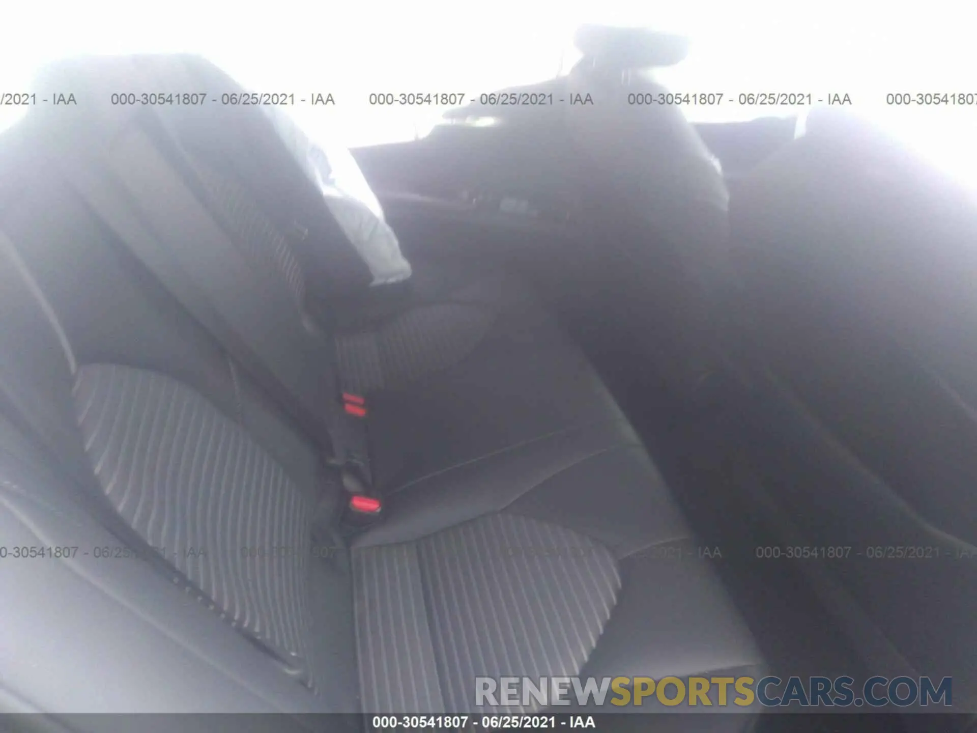 8 fotografías del automóvil dañado 4T1G11AK8LU958653 TOYOTA CAMRY 2020