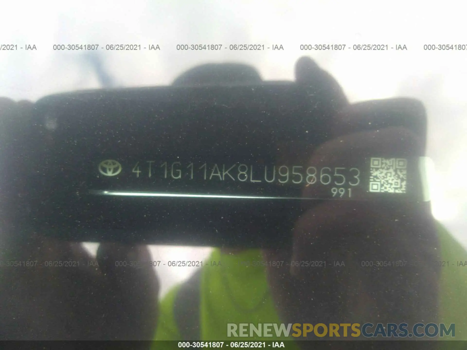 9 fotografías del automóvil dañado 4T1G11AK8LU958653 TOYOTA CAMRY 2020