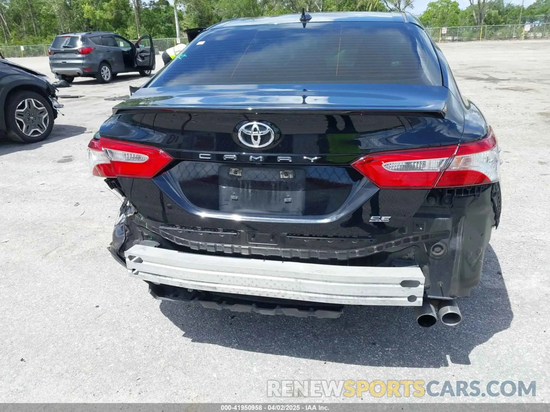 17 fotografías del automóvil dañado 4T1G11AK8LU961567 TOYOTA CAMRY 2020