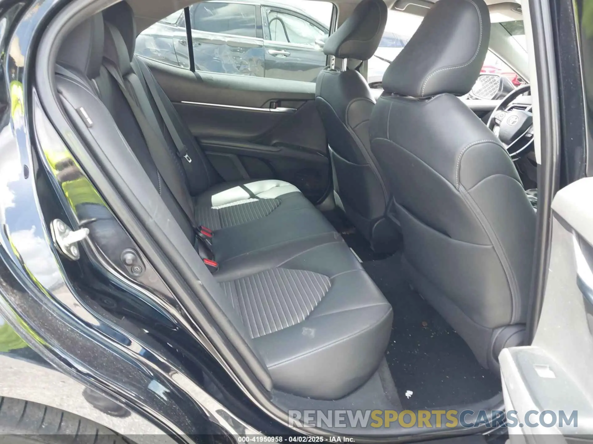 8 fotografías del automóvil dañado 4T1G11AK8LU961567 TOYOTA CAMRY 2020