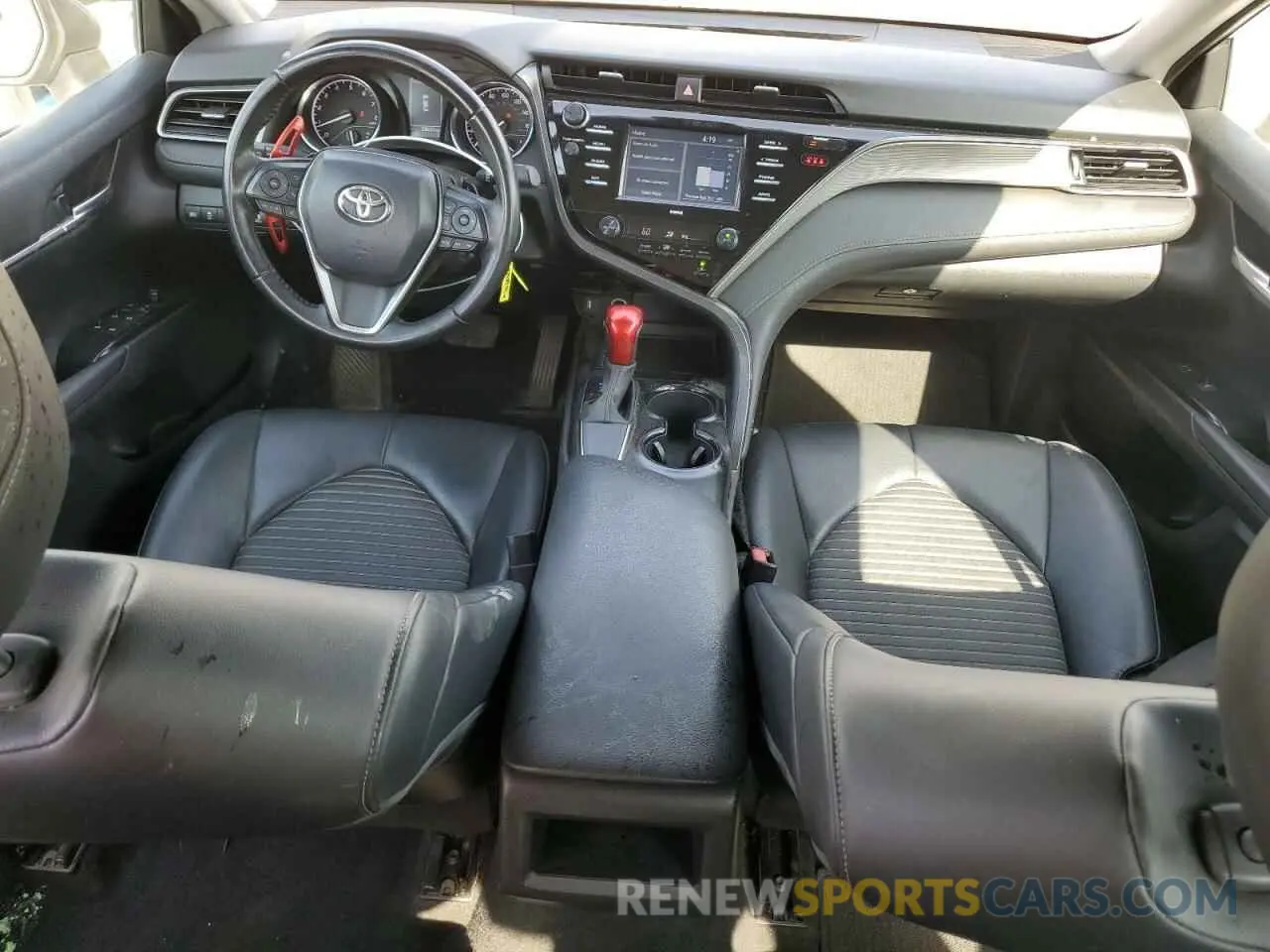 8 fotografías del automóvil dañado 4T1G11AK9LU310142 TOYOTA CAMRY 2020