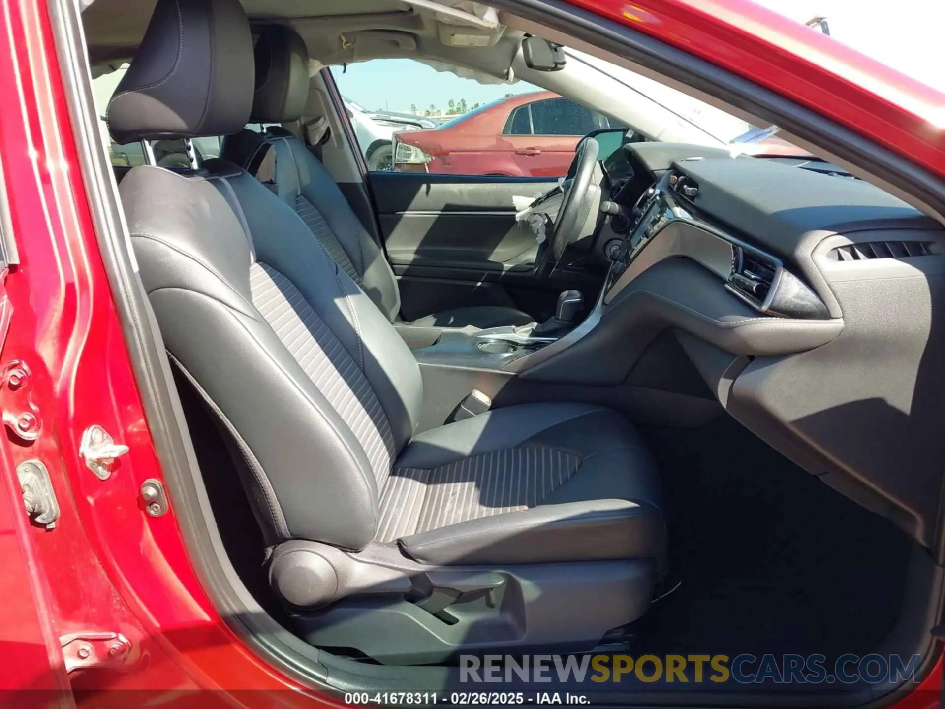 5 fotografías del automóvil dañado 4T1G11AK9LU324140 TOYOTA CAMRY 2020
